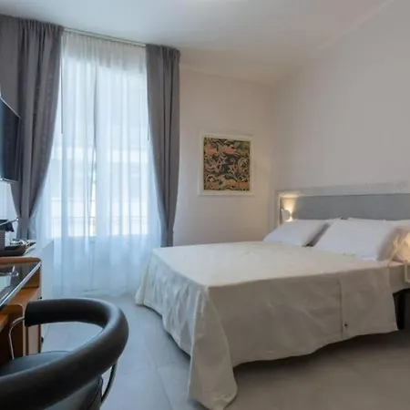 Stylish Four Bedrooms - Center Apartment Florence