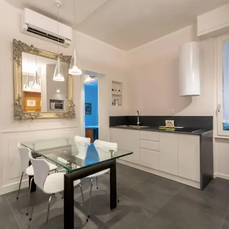 Stylish Four Bedrooms - Center Apartment