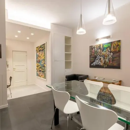 Stylish Four Bedrooms - Center Apartment *